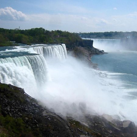 Wanderfalls Guesthouse & Hostel Niagarawatervallen Buitenkant foto